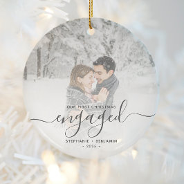 Erste Weihnachten Verlobte Custom Foto Grau Script Keramik Ornament