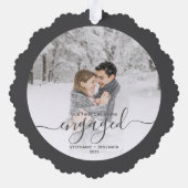 Erste Weihnachten Verlobte Custom Foto Grau Script Ornament Karte (Rückseite)