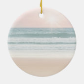 Erste Weihnachts Beach Verlobung Ocean Pastel Keramik Ornament (Hinten)