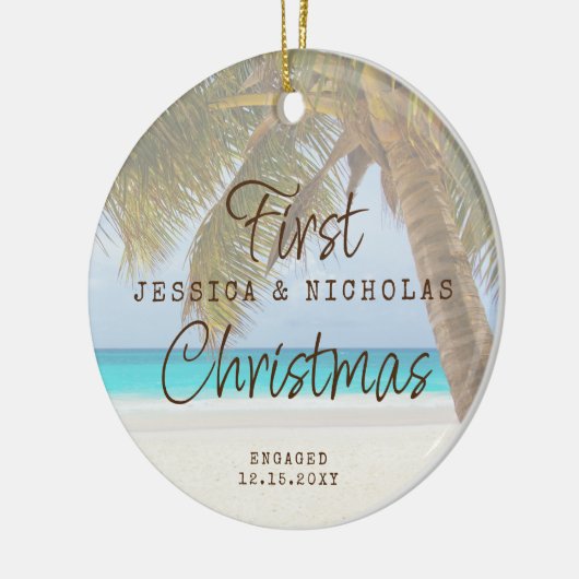 Erste Weihnachts Beach Verlobung Palm Tree Keramik Keramik Ornament (Links)