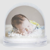 Erste Weihnachts Retro Typografy Baby Foto Schneekugeln (Rückseite)