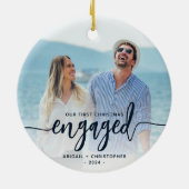 Erste Weihnachts Verlobt Foto Navy Blue Script Keramik Ornament (Hinten)