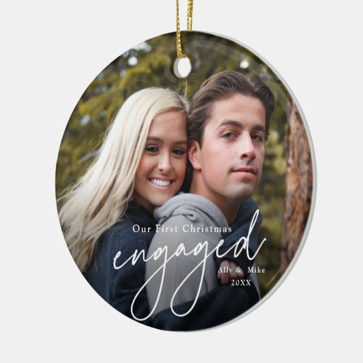 Erste Weihnachts Verlobt Handgeschriebenes Foto Keramik Ornament (Links)