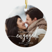Erste Weihnachts Verlobte benutzerdefinierte Foto  Keramik Ornament (Vorne)