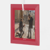 Erste Weihnachts Verlobtes Foto Red Ornament Aus Glas (Vorderseite links)