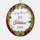 Erste Weihnachtseltern Holly Pine Cone Leaf Foto Keramik Ornament (Links)