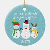 Erste Weihnachtsfamilie von drei 2020 Schneemann Keramik Ornament (Hinten)