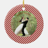 Erste Weihnachtsfeier neu verheiratet Retro Mr. un Keramik Ornament (Hinten)