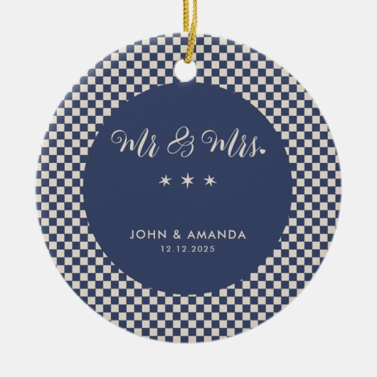 Erste Weihnachtsfeier neu verheiratet Retro Mr. un Keramik Ornament (Vorne)