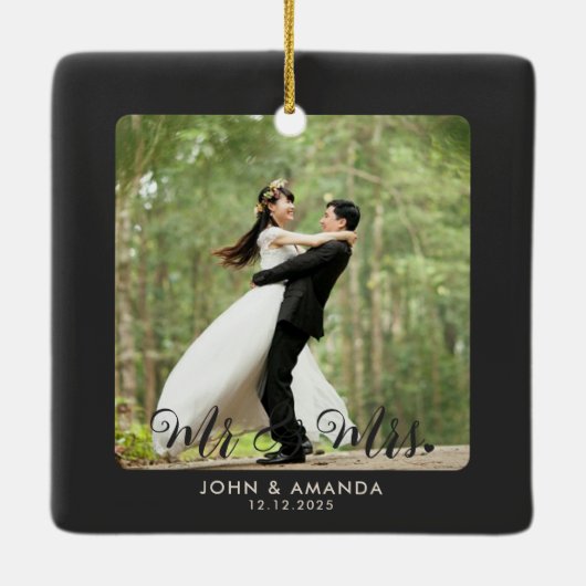 Erste Weihnachtsfeier Verheiratet Retro Mr. und Mr Keramikornament (Rückseite)