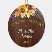 Erste Weihnachtsfeier Verheiratet Rustikale Sonnen Keramik Ornament (Links)