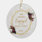 Erste Weihnachtsfeier Verlobte Goldmarbelpeonies B Keramik Ornament (Links)