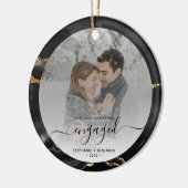 Erste Weihnachtsfeier Verlobtes Foto Black Agate Keramik Ornament (Links)
