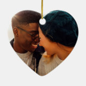 Erste Weihnachtsfeier Verlobtes Holly Red Script F Keramik Ornament (Hinten)