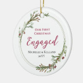 Erste Weihnachtsfeier Verlobtes Minimal-Kranz-Foto Keramik Ornament (Links)