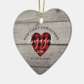 Erste Weihnachtsfeier Verlobtes rustikales Herz in Keramik Ornament (Links)