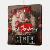 Erste Weihnachtsgeburt eines Neugeborenen steht fü Keramikornament (Links)