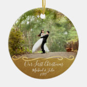 Erste Weihnachtsgoldcouch Personalisiert Keramik Ornament (Vorne)