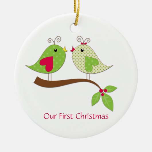 Erste Weihnachtsgrün Polka Dot LoveBirds on Holly Keramik Ornament (Vorne)