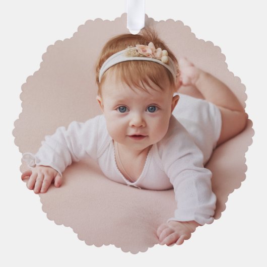 Erste Weihnachtsmonogramm oder Name Blush Pink Fot Ornament Karte (Rückseite)