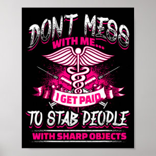 Ersteche Menschen Lustige Krankenschwestern Pflege Poster