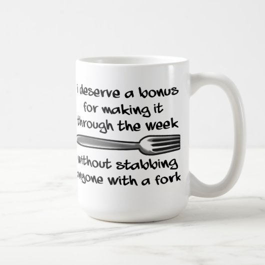 Erstechen mit einer Gabel-lustigen Tasse (Rechts)