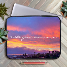 Erstelle Dein eigenes magisches gelbes rosa blaues Laptopschutzhülle