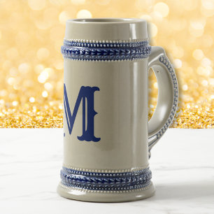 Erstellen Sie ein benutzerdefiniertes, monogrammge Bierglas