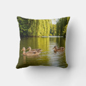 Erstellen Sie ein Bild einer Gruppe von Seehühnern Kissen (Rückseite)