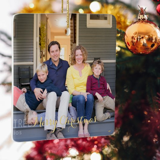 Erstellen Sie Familienjunges Foto Elegante Goldene Keramikornament