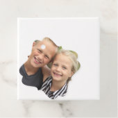 Erstellen Sie Ihr eigenes Foto Classic Round Stick Geschenkanhänger (Beispiel)