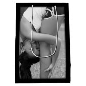 Erstellen Sie Ihr eigenes Foto und laden Sie Gesch Mittlere Geschenktüte (Rückseite)