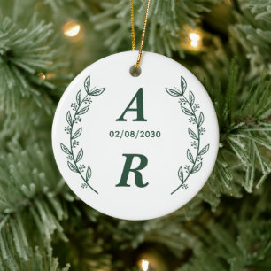 Erstellen Sie Ihr eigenes grünes Monogramm-Hochzei Keramik Ornament