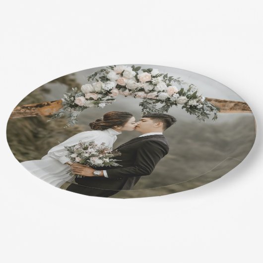 Erstellen Sie Ihr eigenes Hochzeitscoupel für Ihr Pappteller (Schrägansicht)