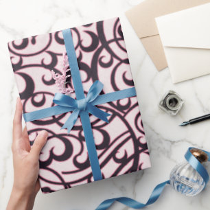 Erstellen Sie Ihr eigenes rosa und schwarzes Filig Geschenkpapier
