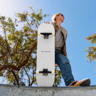 Erstellen Sie Ihr eigenes Weiß Skateboard