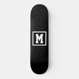 Erstellen Sie Ihre eigene Vorlage für Monogramme i Skateboard