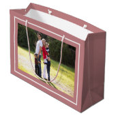 Erstellen Sie Ihre eigene Weihnachts staubige Rose Große Geschenktüte (Rückseite Schrägansicht)