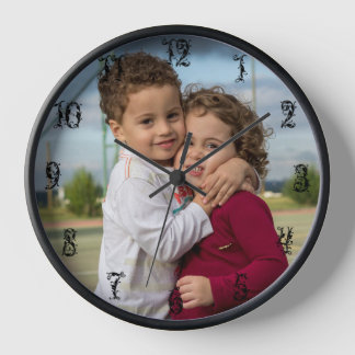 ERSTELLEN SIE IHREN EIGENEN CLOCK MIT EXTRAVAGANTE UHR