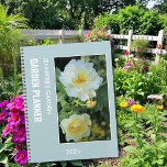 Erstellen Sie Ihren eigenen Garten Foto Planer<br><div class="desc">Erstellen Sie Ihren eigenen Garten Foto Planer. Sie können es personalisieren und Ihre eigenen Fotos an der Vorderseite hinzufügen,  Ihren Text und das Jahr hinzufügen.</div>