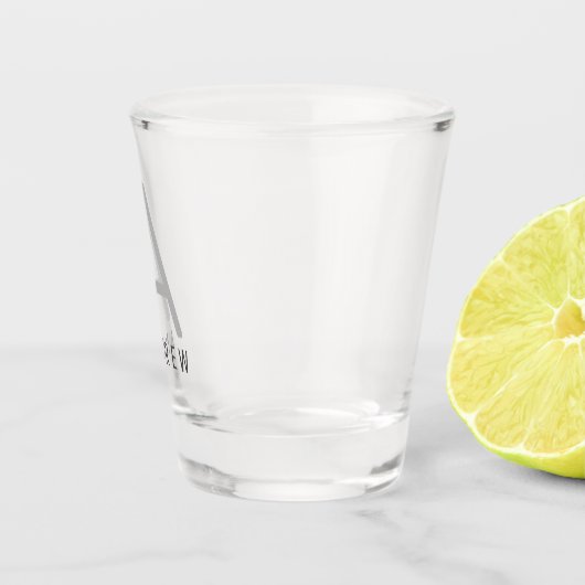 Erstellen Sie Ihren eigenen modernen Monogramm-Typ Schnapsglas (Rechts)