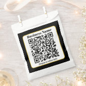 Erstellen Sie Ihren eigenen QR-Code | Schwarz-weiß Geschenktütchen (Ausgeschnitten)