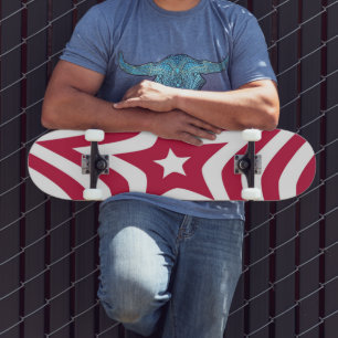 Erstellen Sie Ihren eigenen roten und weißen Stern Skateboard