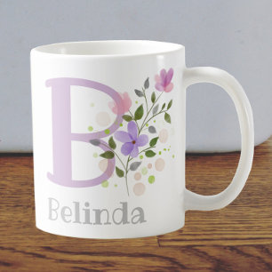 Erster Anfangsbuchstabe plus Name Belinda mit Blum Kaffeetasse