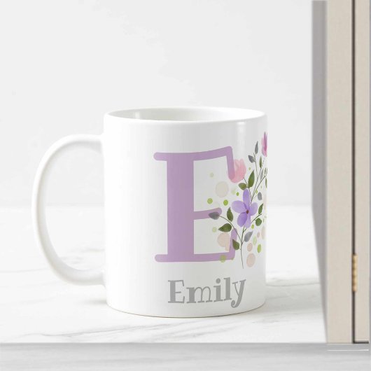 Erster Anfangsbuchstabe Plus Name Emily mit Blumen Kaffeetasse