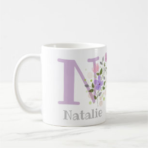 Erster Anfangsbuchstabe plus Vorname mit Blumen Kaffeetasse