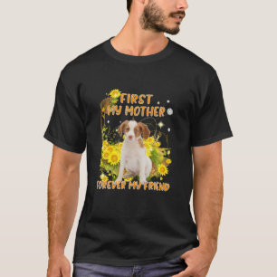 Erster Hund meiner Mutter für immer, der Mutter am T-Shirt