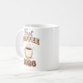 Erster Kaffee 2026 – Neujahrs-Geschenk für Kaffeel Kaffeetasse (Vorderseite Links)