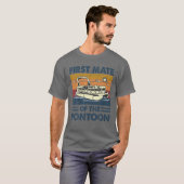 Erster Offizier des Pontoon Pontooning-Bootes T-Shirt (Vorne ganz)