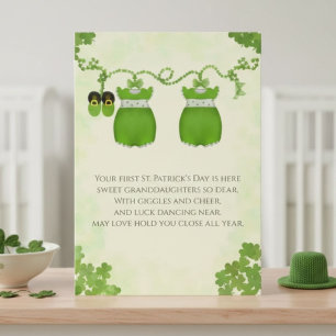 Erster St. Patrick's Day für Zwillings-Enkelinnen Karte